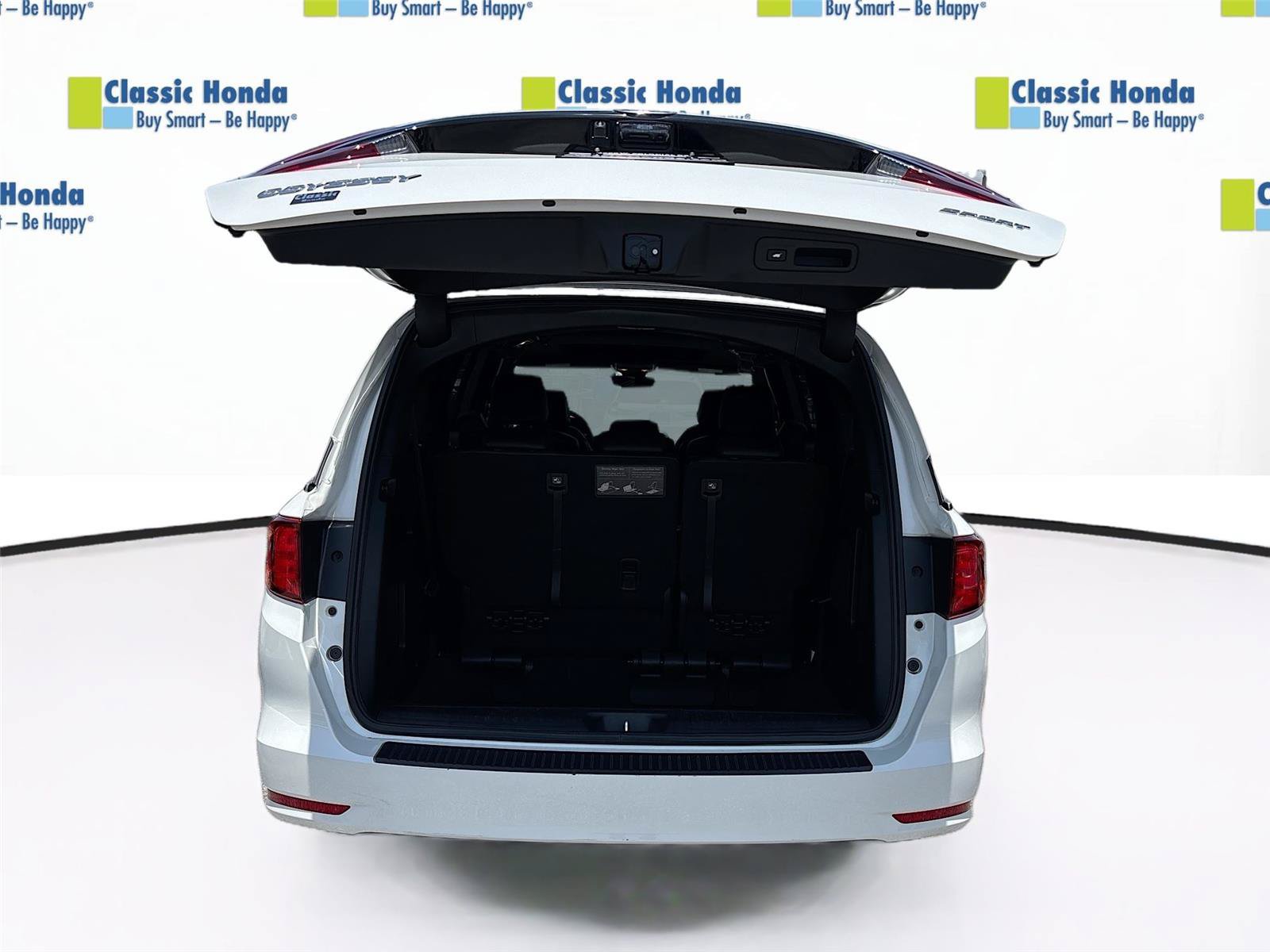 Certified 2024 Honda Odyssey Sport image 30