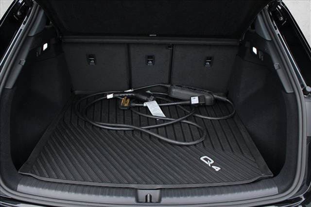 Used 2023 Audi Q4 e-tron Premium Plus w/ Premium Plus RWD image 8