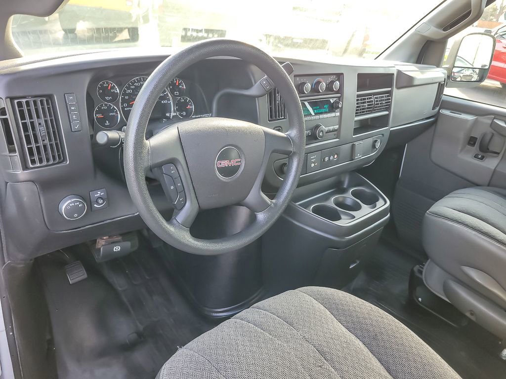 Used 2022 GMC Savana 2500 w/ Driver Convenience Package image 8