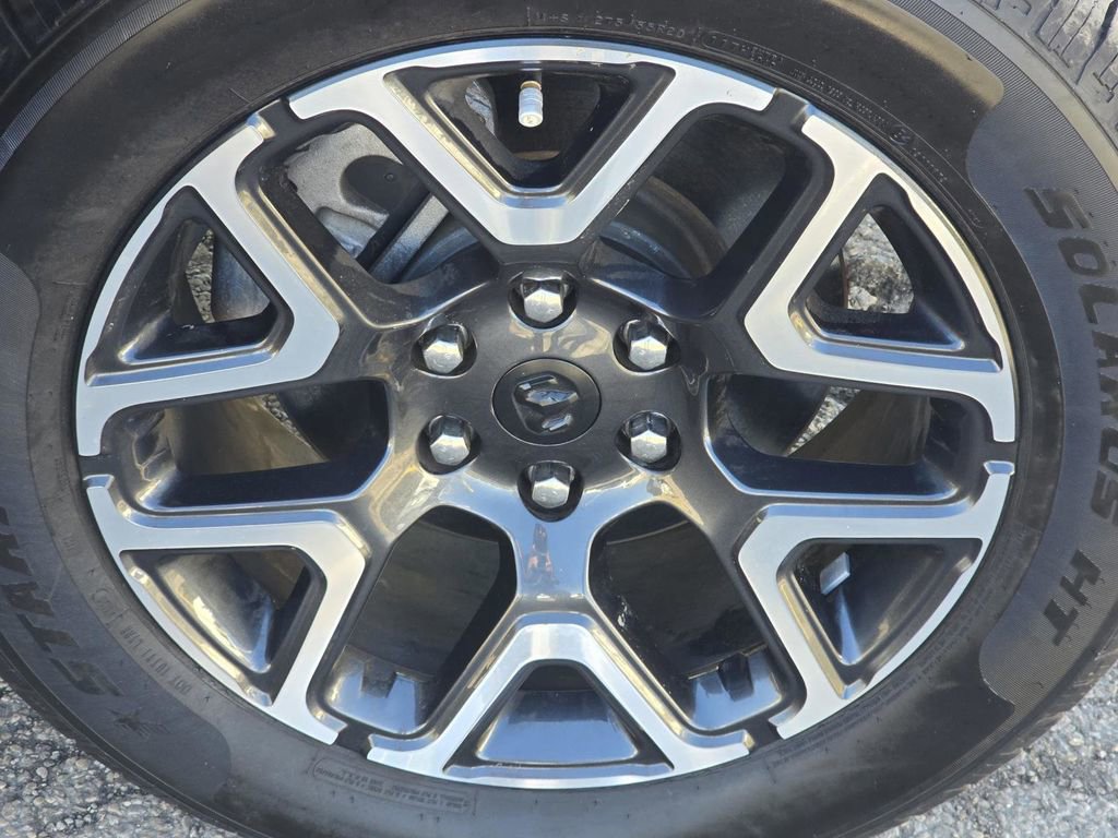 Used 2025 RAM 1500 Laramie image 9