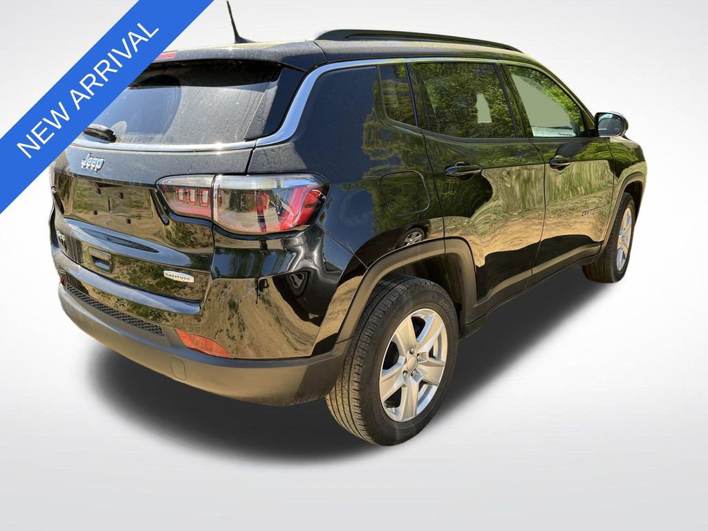Used 2022 Jeep Compass Latitude w/ Convenience Group image 3