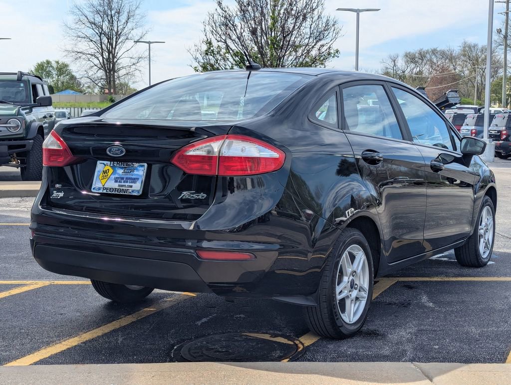 Used 2017 Ford Fiesta SE FWD image 3