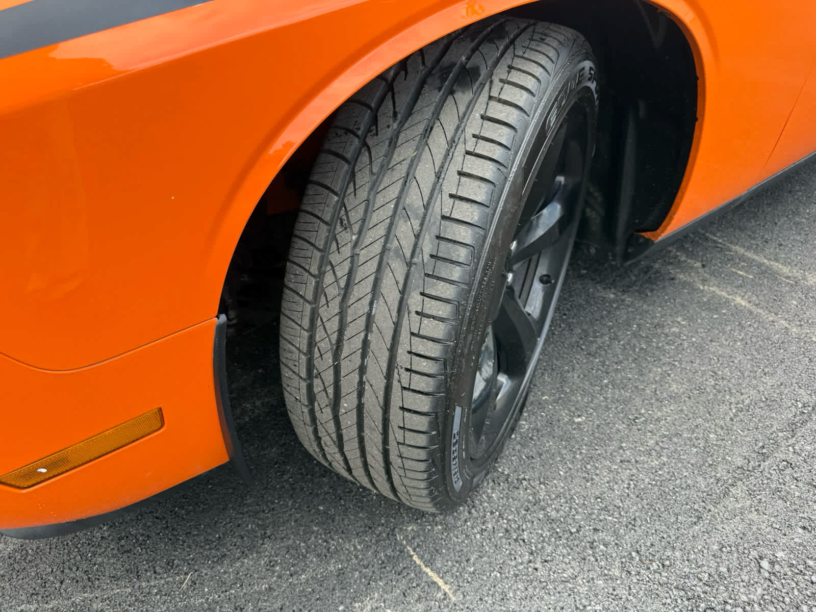 Used 2014 Dodge Challenger R/T w/ Blacktop Package RWD image 23
