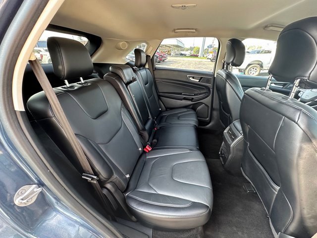Used 2018 Ford Edge Titanium image 21