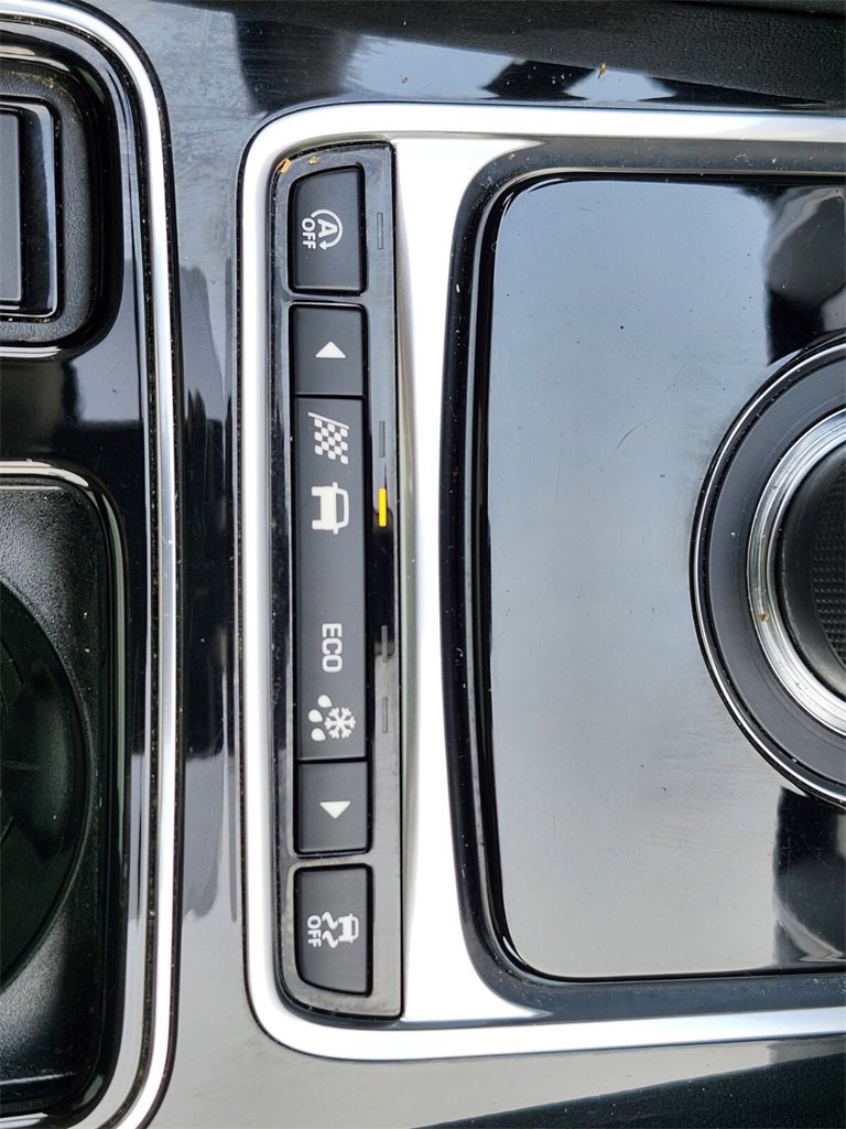 Used 2019 Jaguar F-PACE Prestige image 23