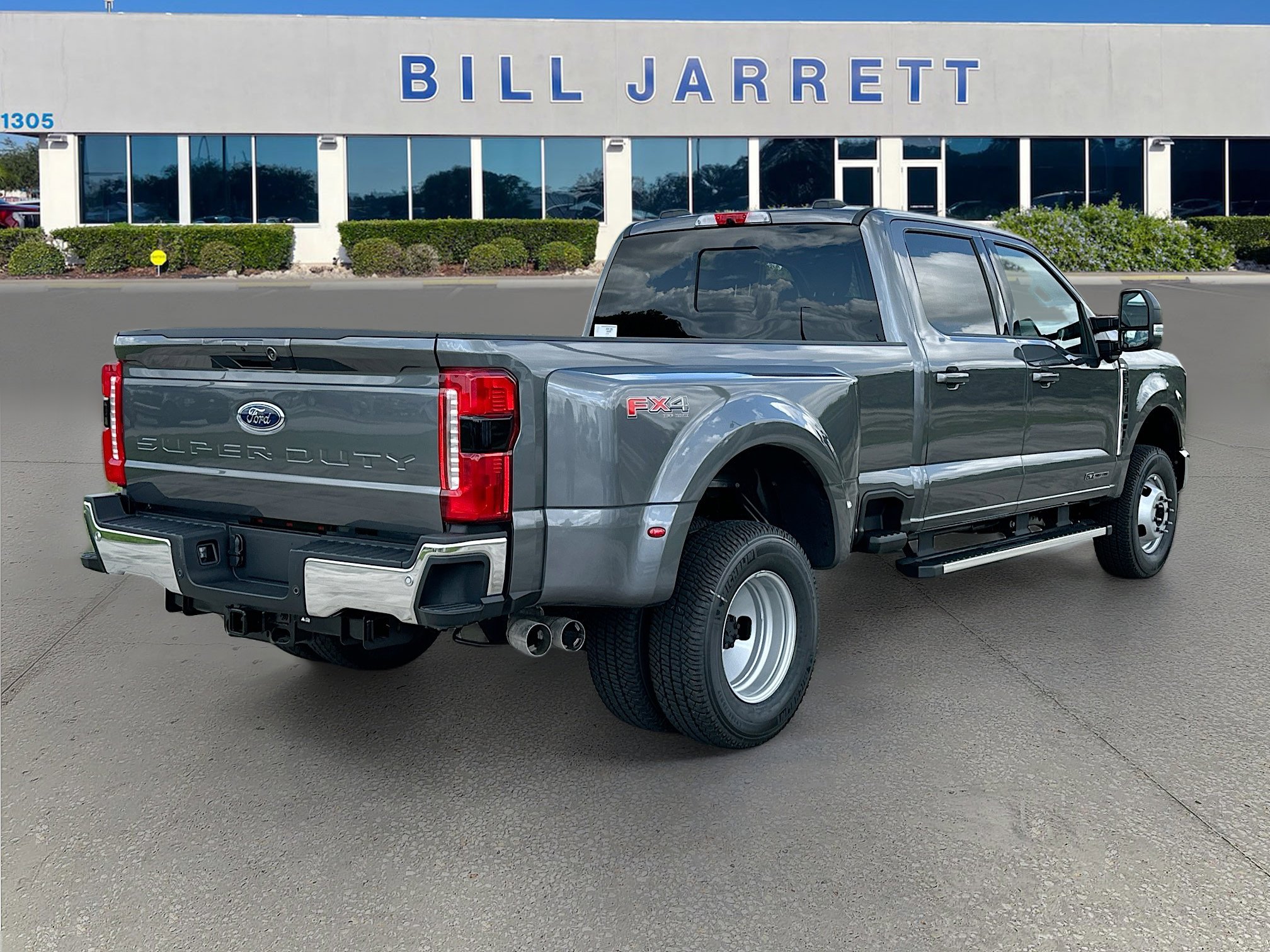 New 2026 Ford F350 XLT w/ XLT Premium Package image 4