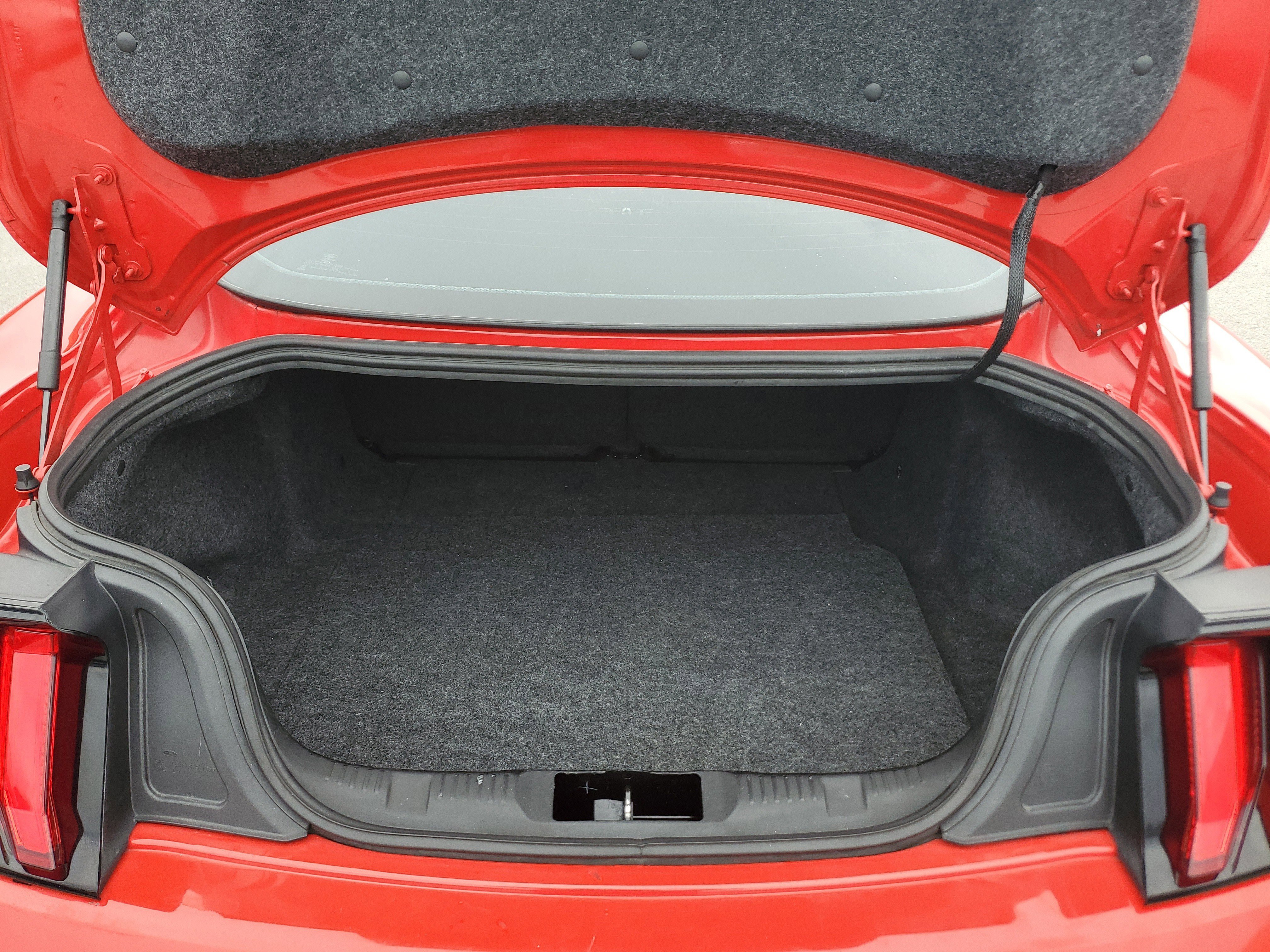 Used 2020 Ford Mustang Premium image 28