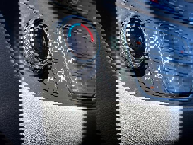 Used 2019 Chevrolet Equinox LT image 23