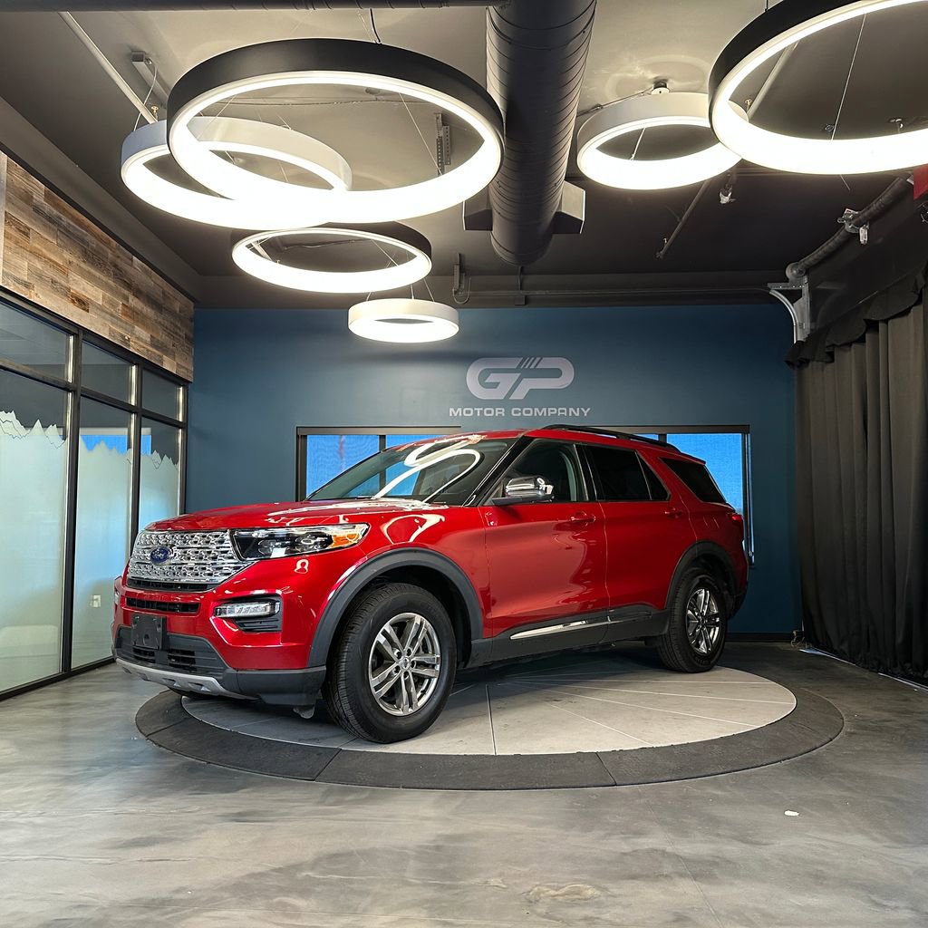 Used 2021 Ford Explorer XLT w/ Equipment Group 202A AWD/4WD image 7
