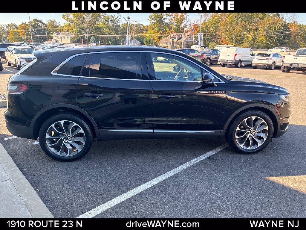 Certified 2023 Lincoln Nautilus Reserve AWD/4WD image 9