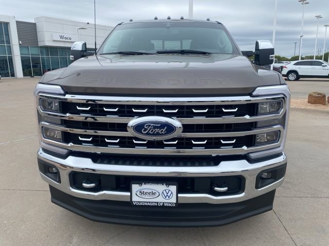 Used 2023 Ford F250 Lariat w/ Chrome Package image 2