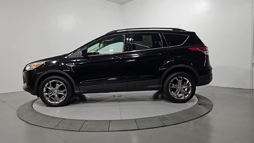 Used 2016 Ford Escape SE w/ Equipment Group 201A AWD/4WD image 2