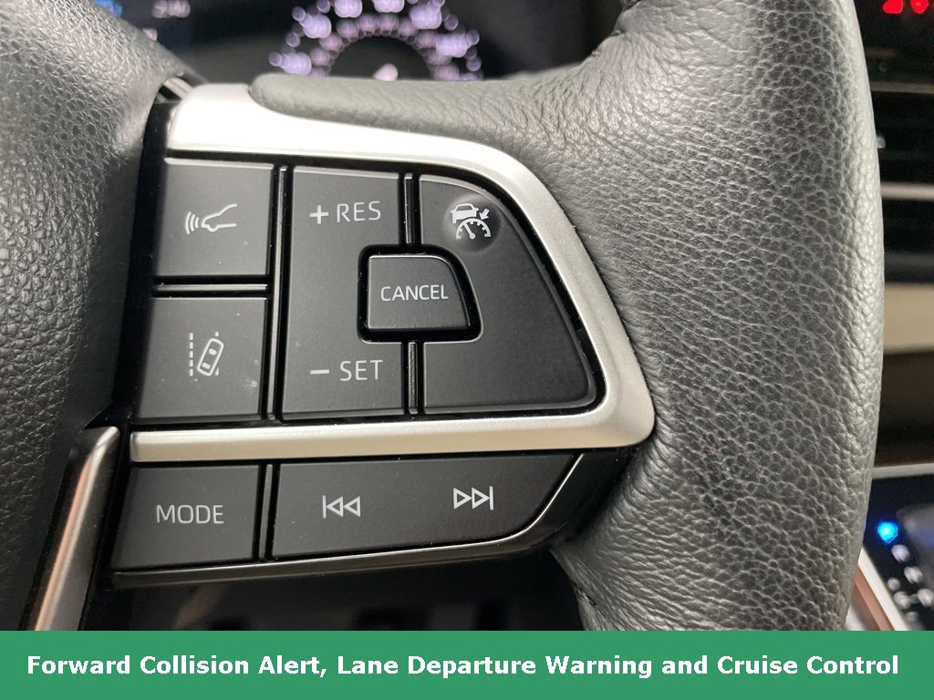 Used 2023 Toyota Sienna XLE image 25