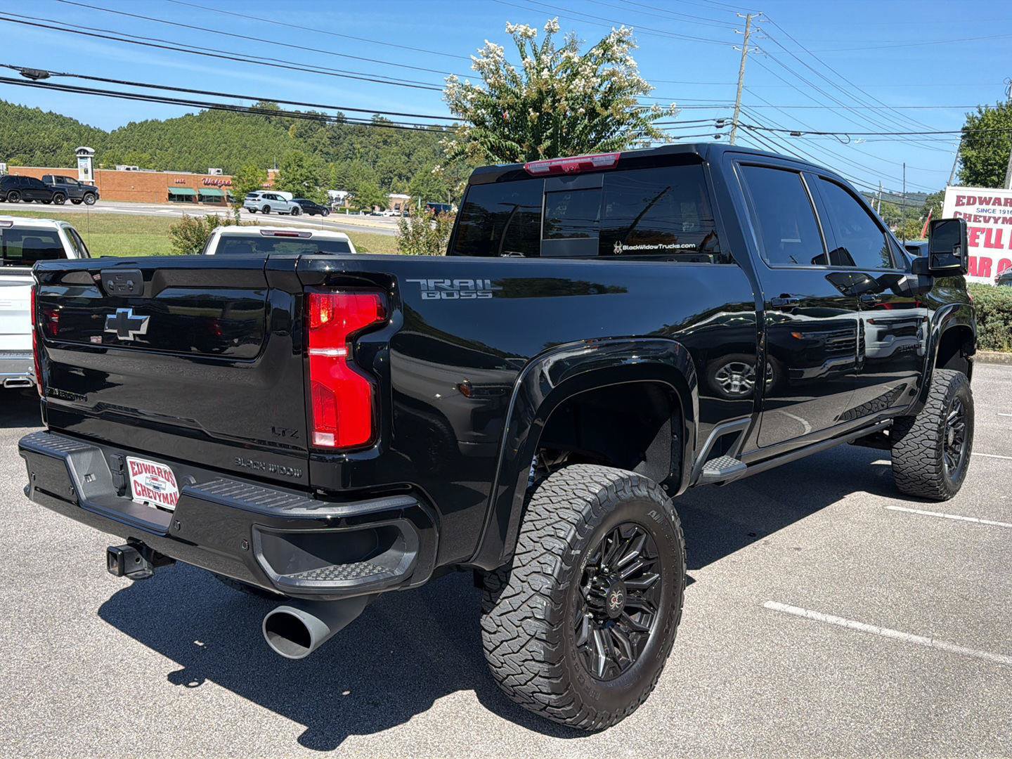 Used 2025 Chevrolet Silverado 2500 LTZ w/ LTZ Plus Package AWD/4WD image 3