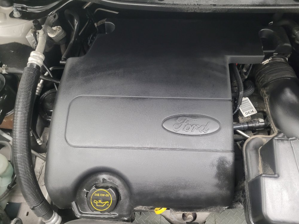 Used 2015 Ford Explorer XLT w/ Equipment Group 202B FWD image 30
