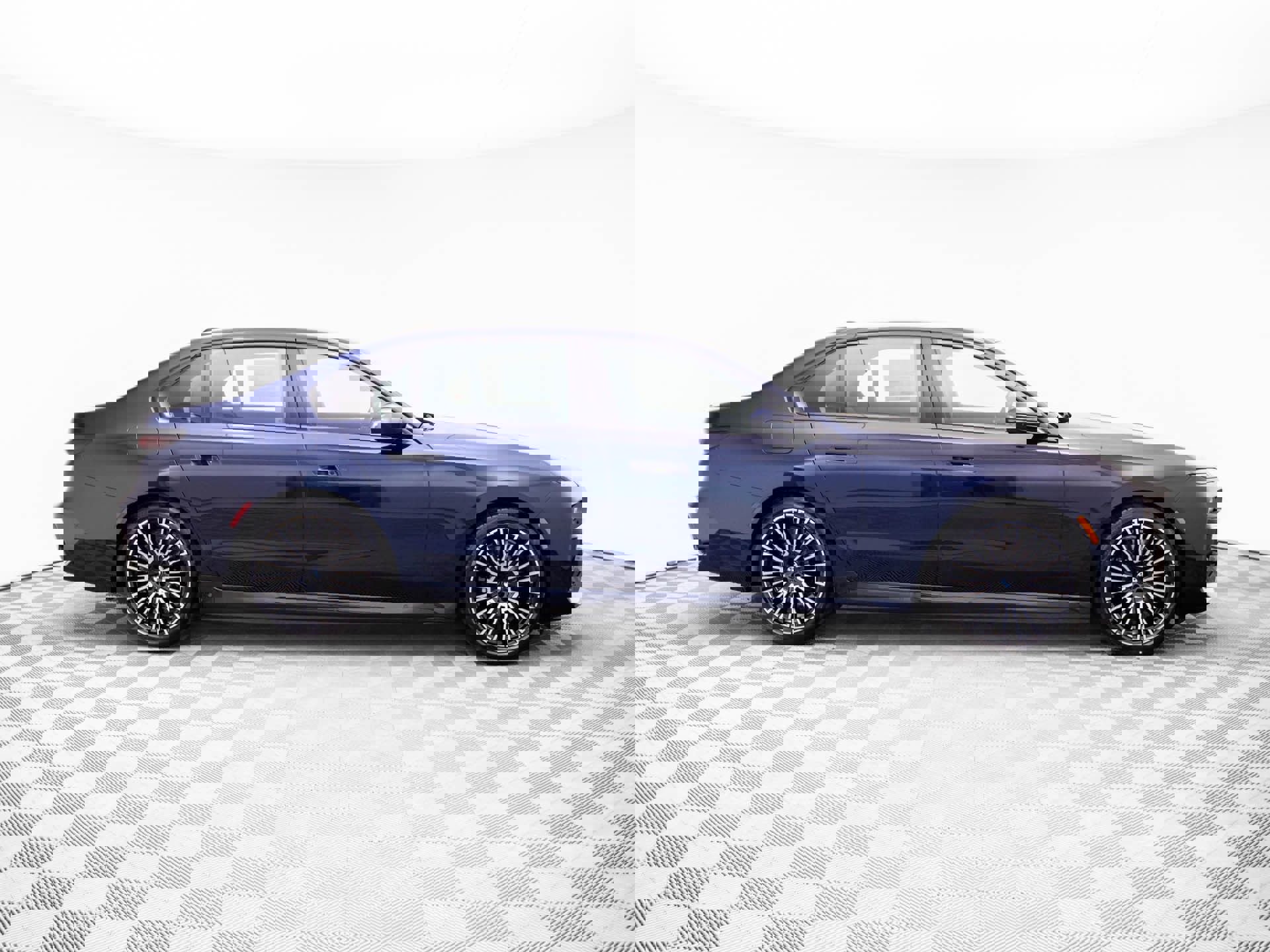 New 2026 BMW 750e xDrive w/ Executive Package image 7