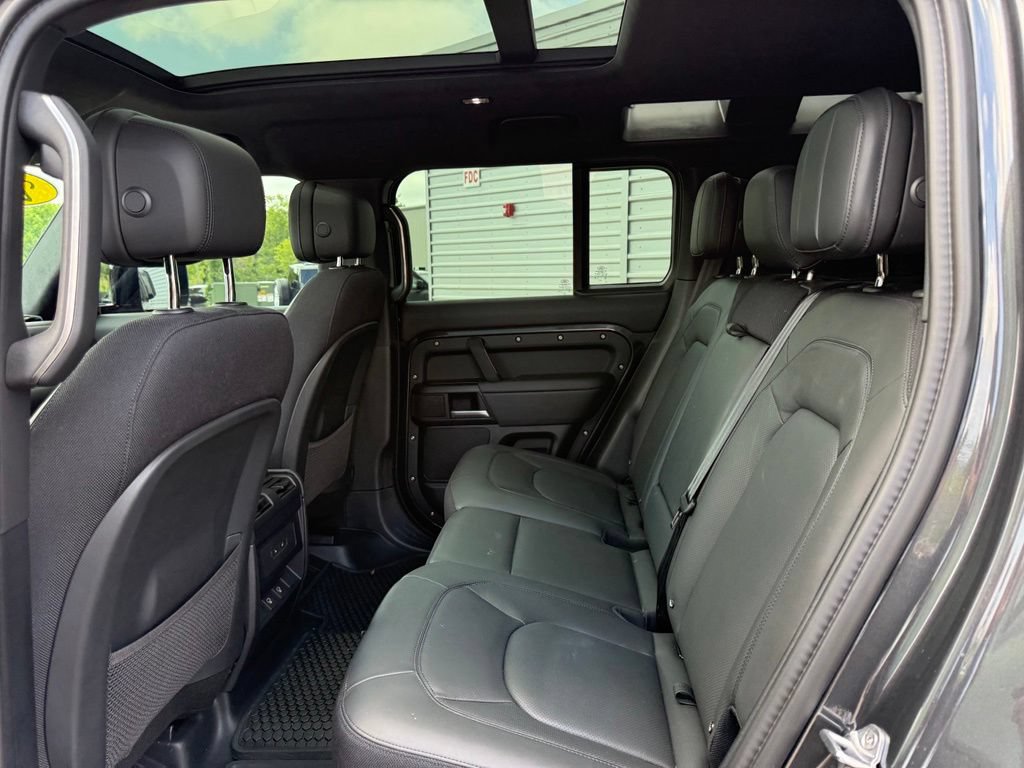 Used 2025 Land Rover Defender 110 X AWD/4WD image 29