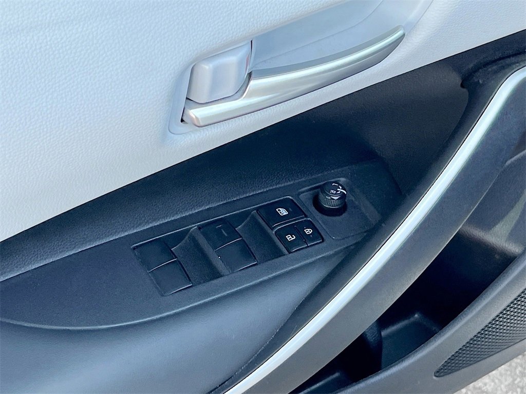 Used 2024 Toyota Corolla SE image 18