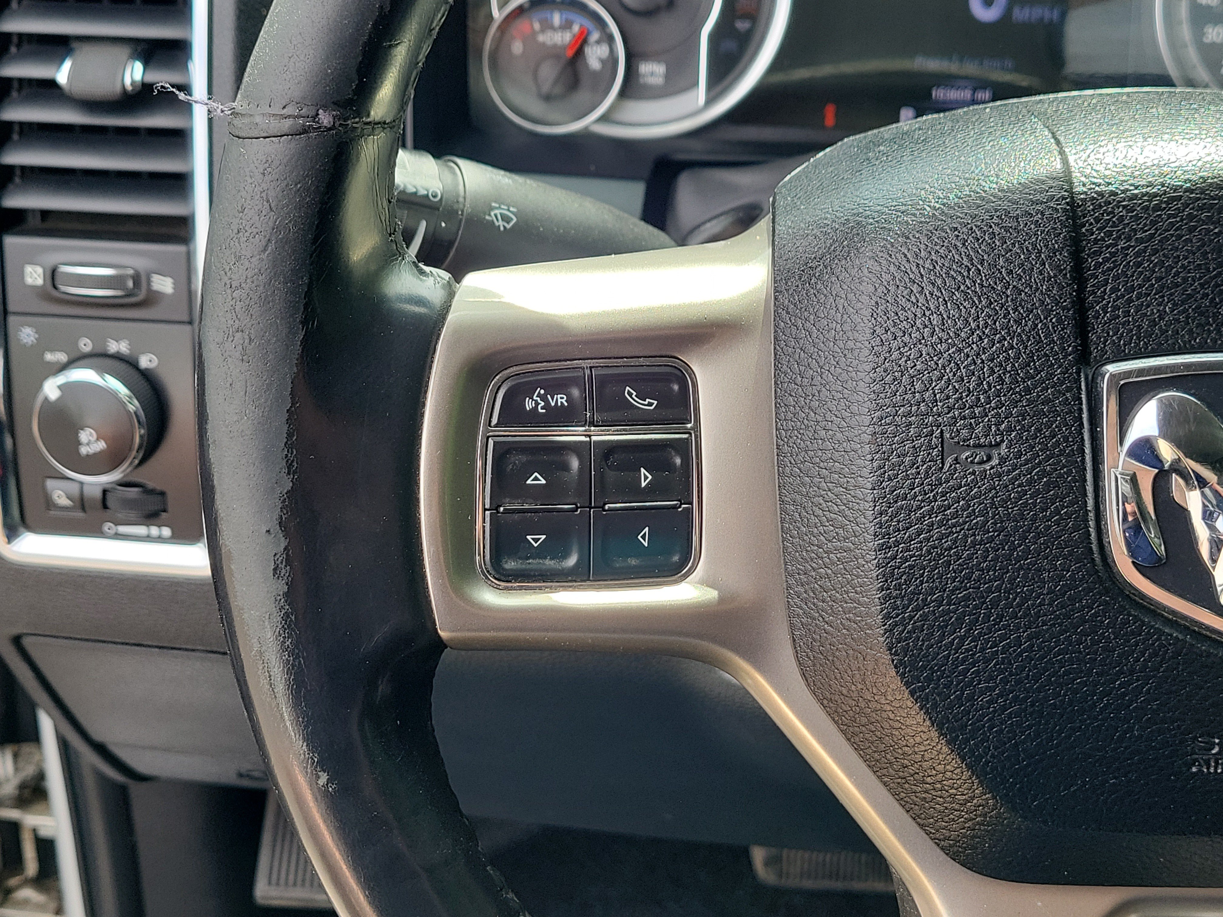 Used 2016 RAM 1500 Laramie AWD/4WD image 22