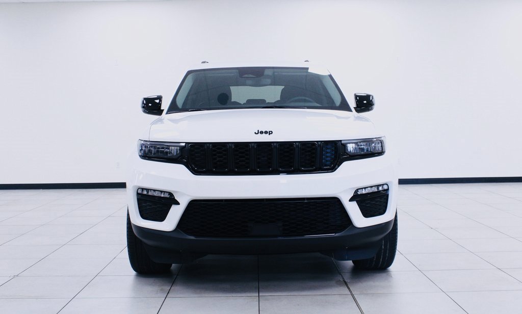 Used 2024 Jeep Grand Cherokee Limited w/ Black Appearance Package image 8