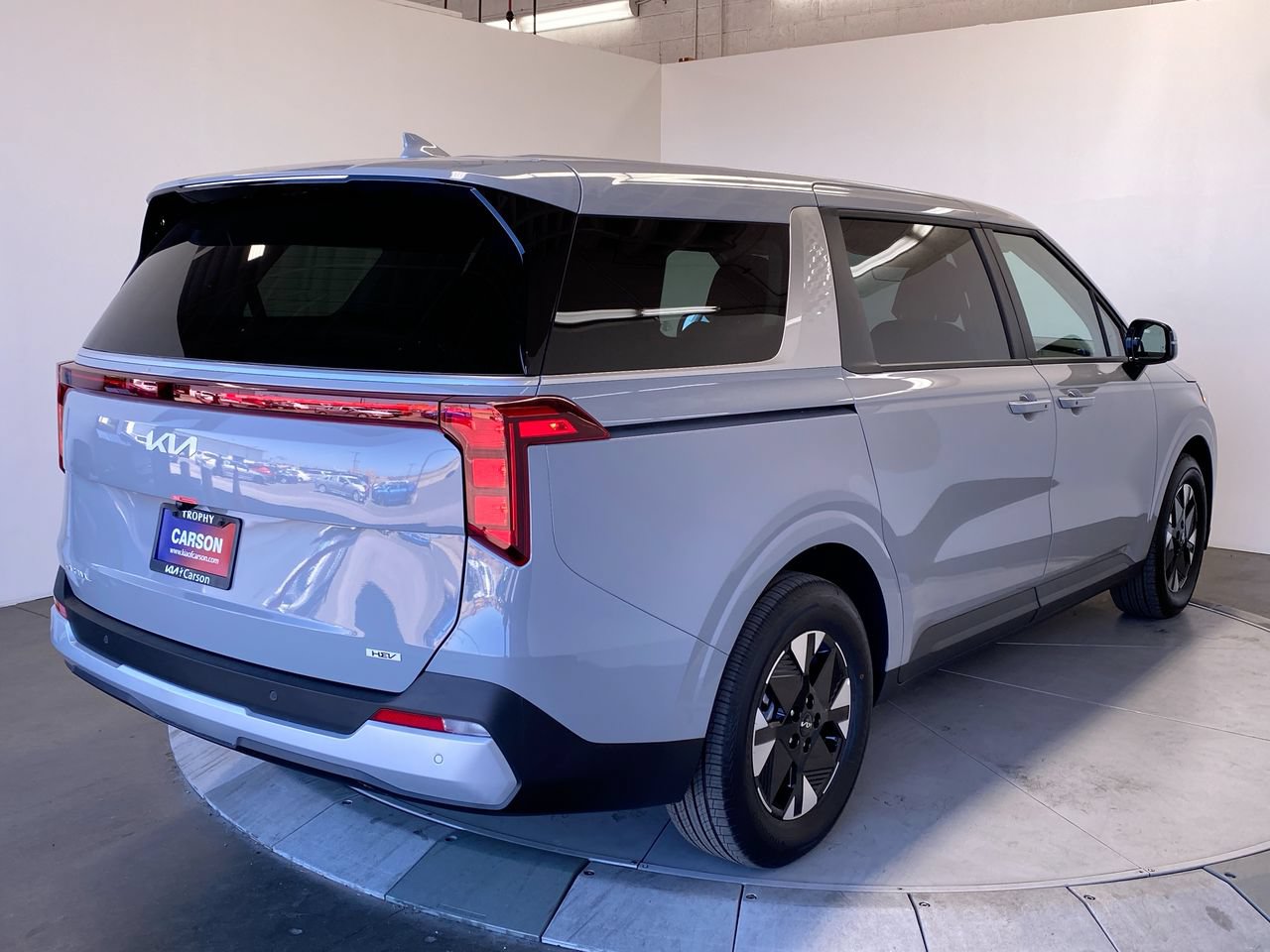 New 2027 Kia Carnival LXS FWD image 5