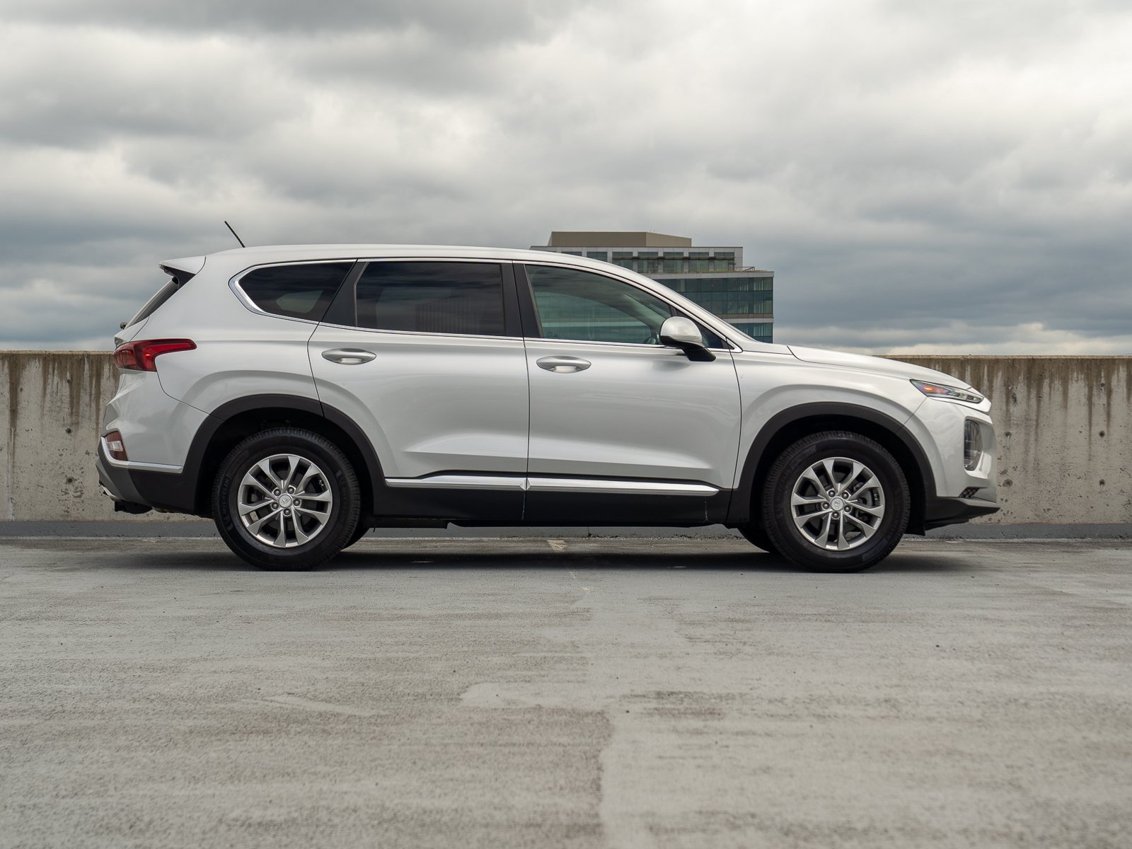 Used 2019 Hyundai Santa Fe SE AWD/4WD image 6