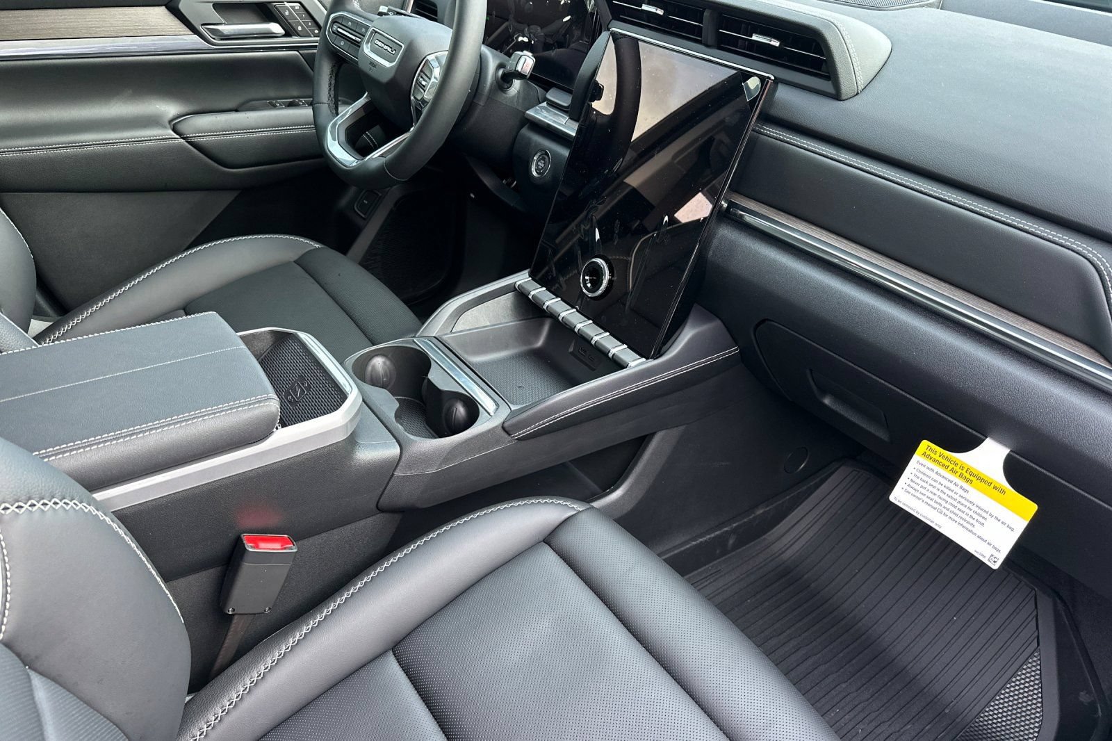 New 2026 GMC Terrain Denali w/ LPO, Floor Liner Package AWD/4WD image 17