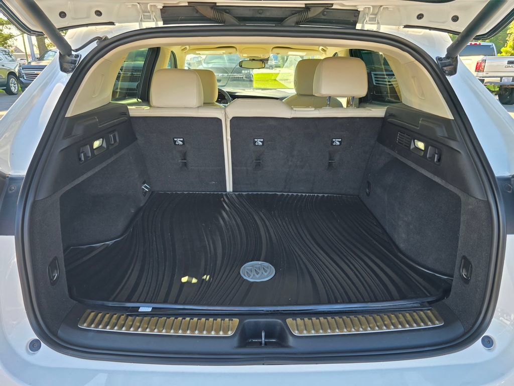 Certified 2021 Buick Envision Essence FWD image 11