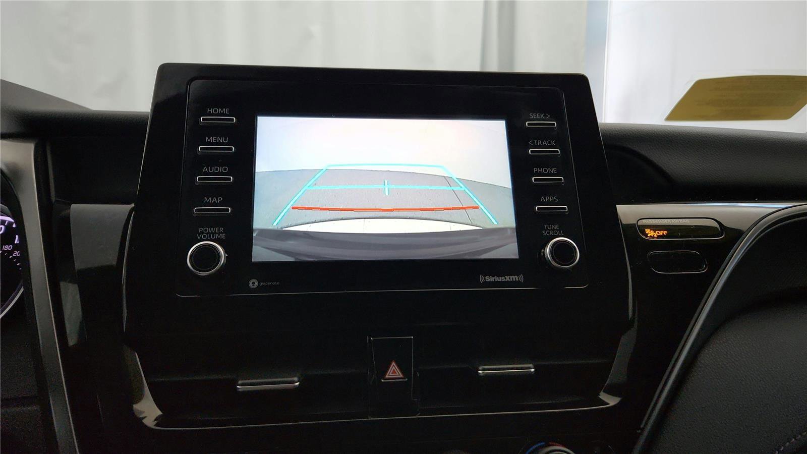 Used 2022 Toyota Camry LE image 31