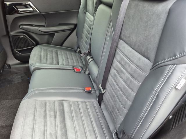 New 2026 Mitsubishi Outlander LE FWD image 29