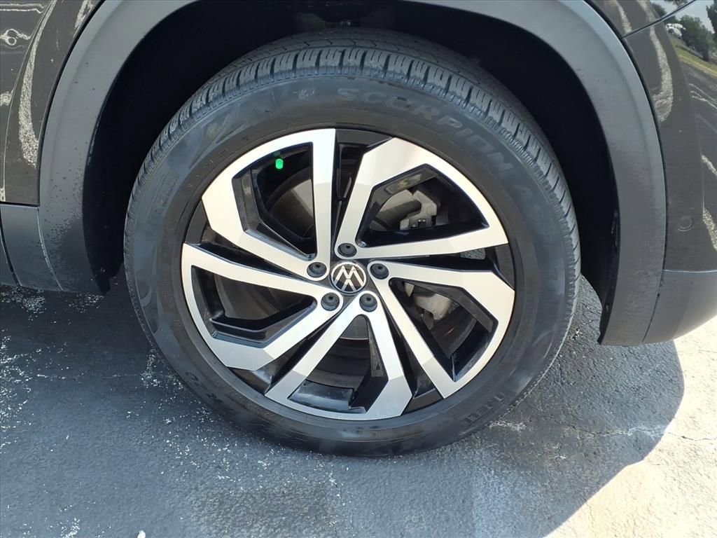 Used 2021 Volkswagen Atlas SEL Premium AWD/4WD image 16