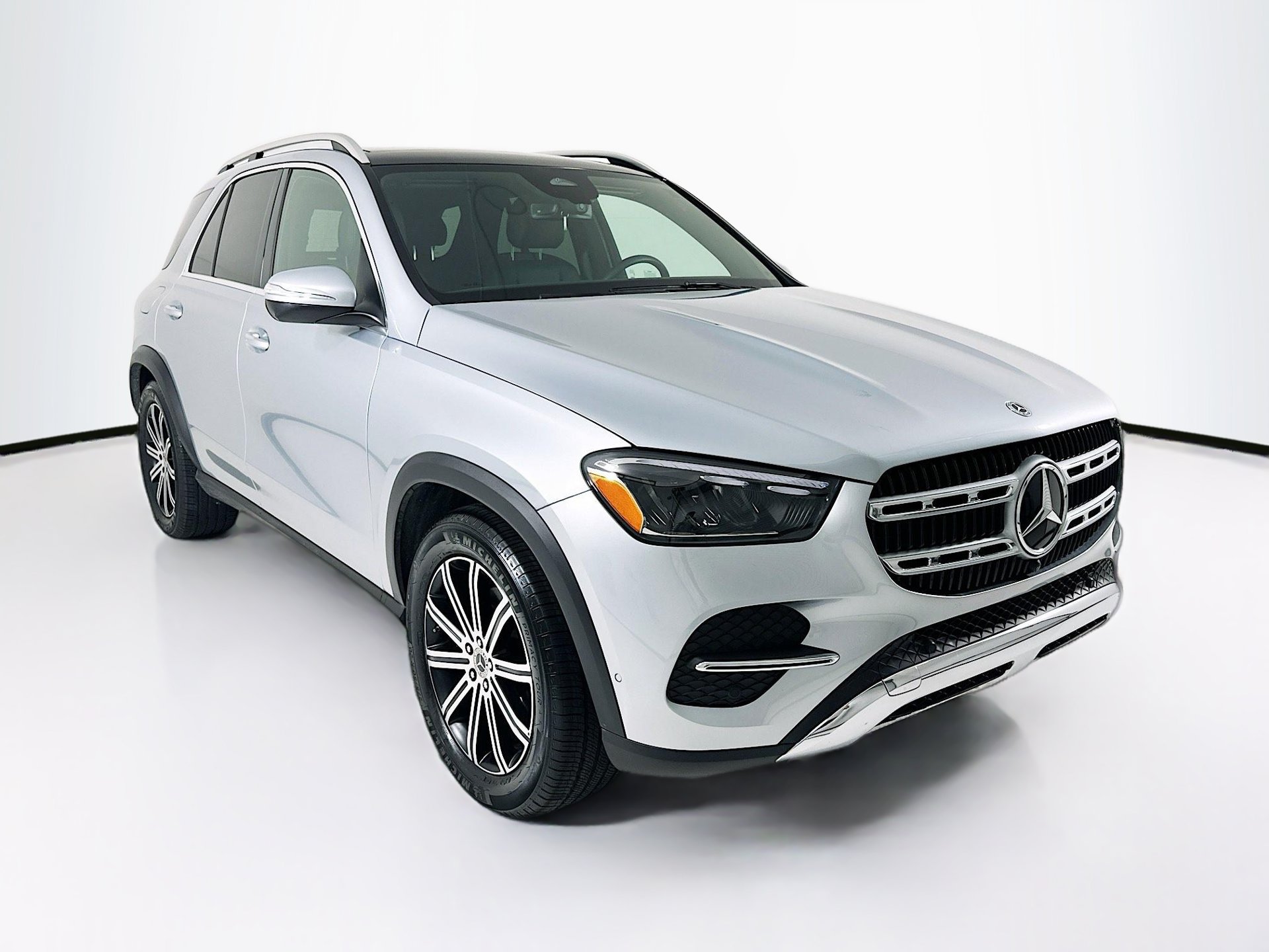 Used 2025 Mercedes-Benz GLE 350 4MATIC image 1