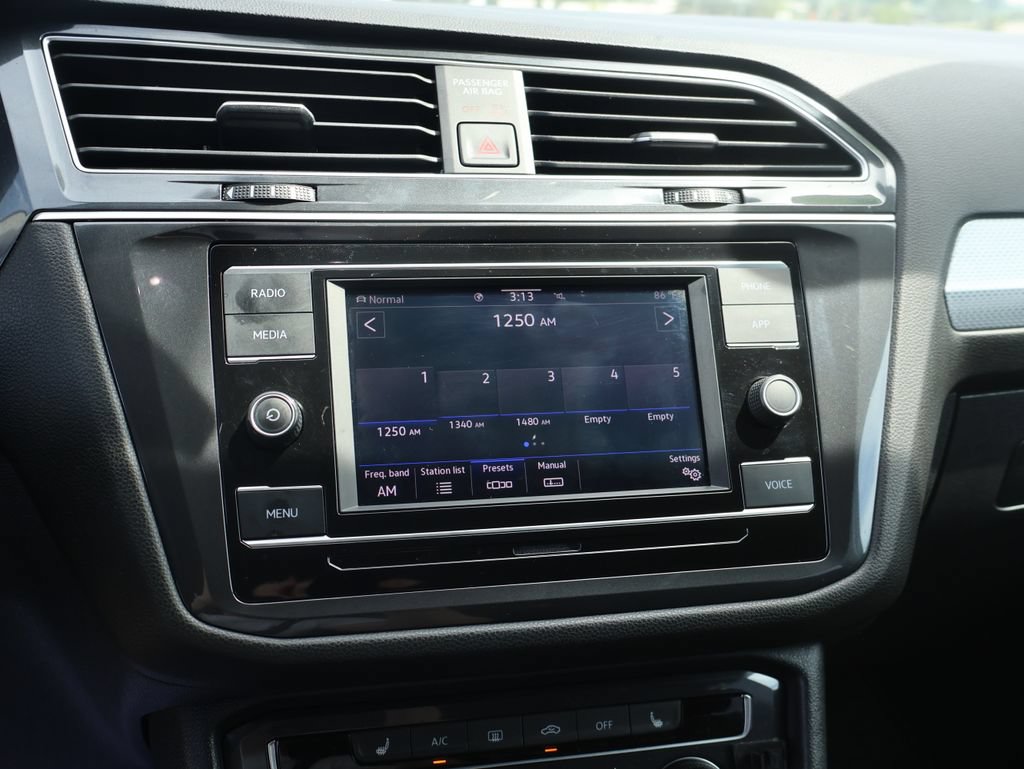 Used 2024 Volkswagen Tiguan S AWD/4WD image 33