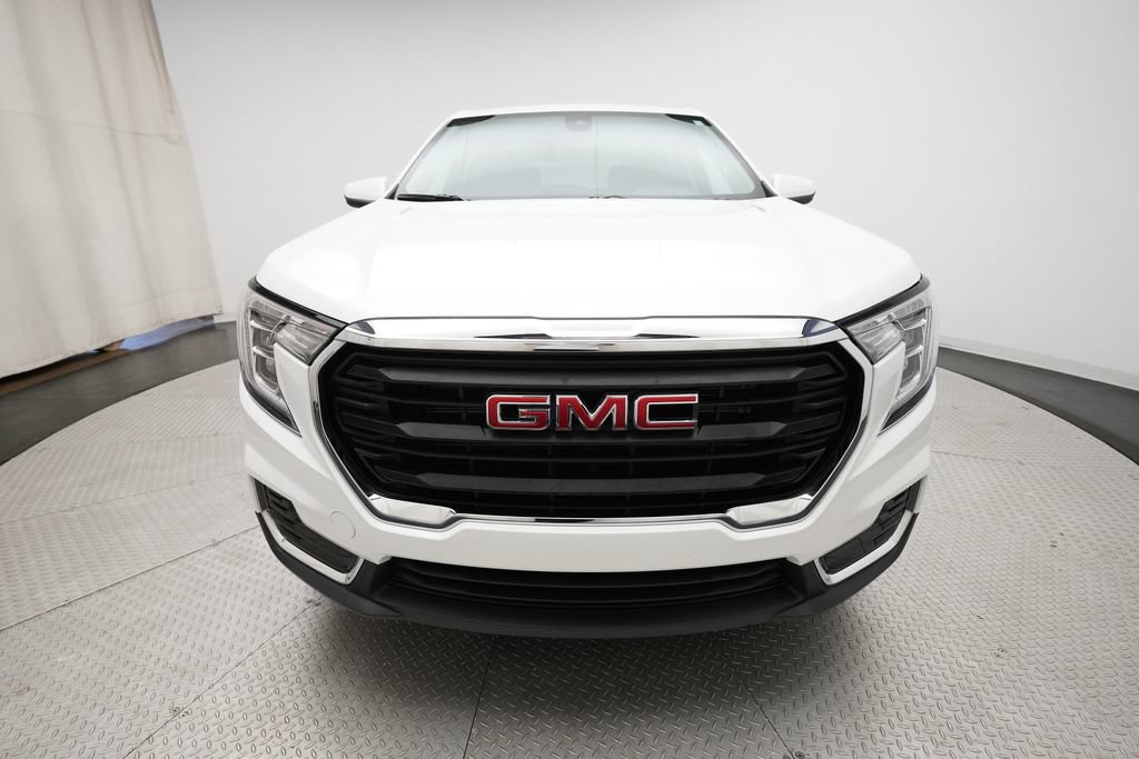 Used 2024 GMC Terrain SLE w/ LPO, Floor Liner Package AWD/4WD image 11