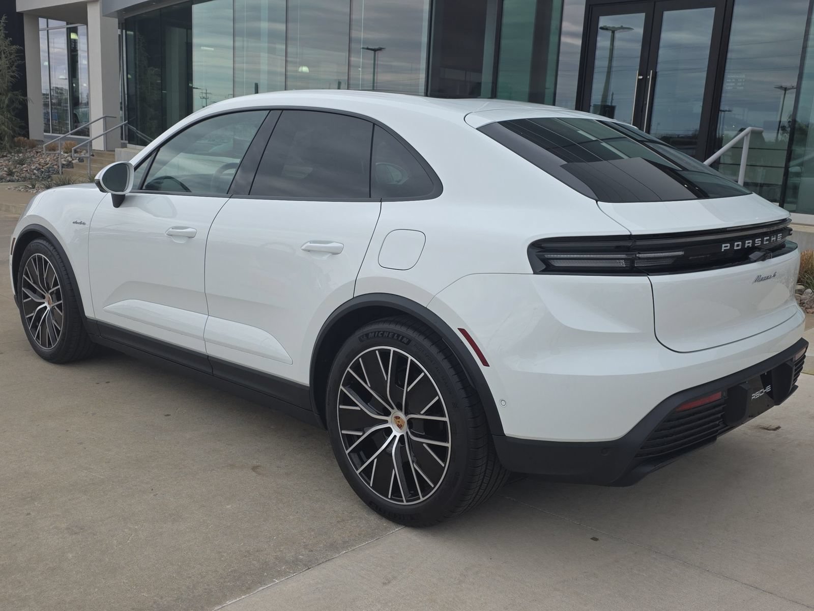 New 2026 Porsche Macan 4 Electric AWD/4WD image 3