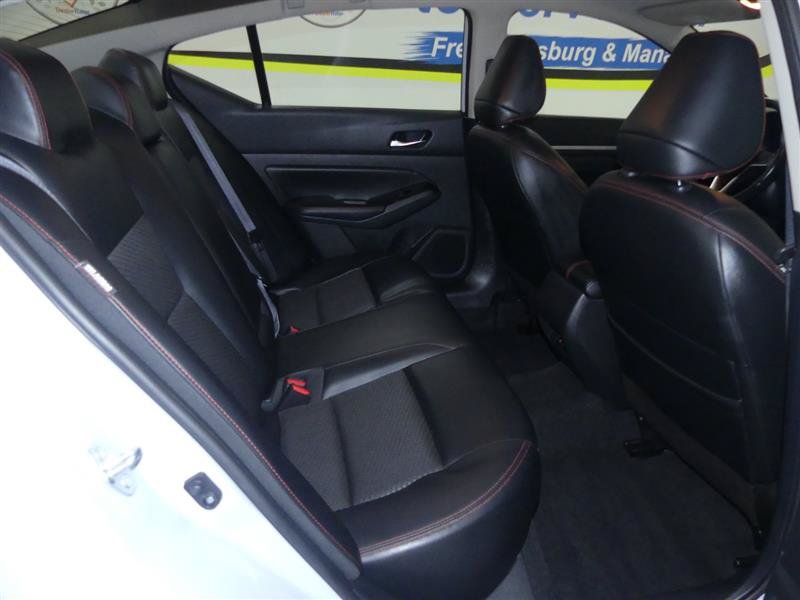 Used 2024 Nissan Altima 2.5 SR FWD image 21