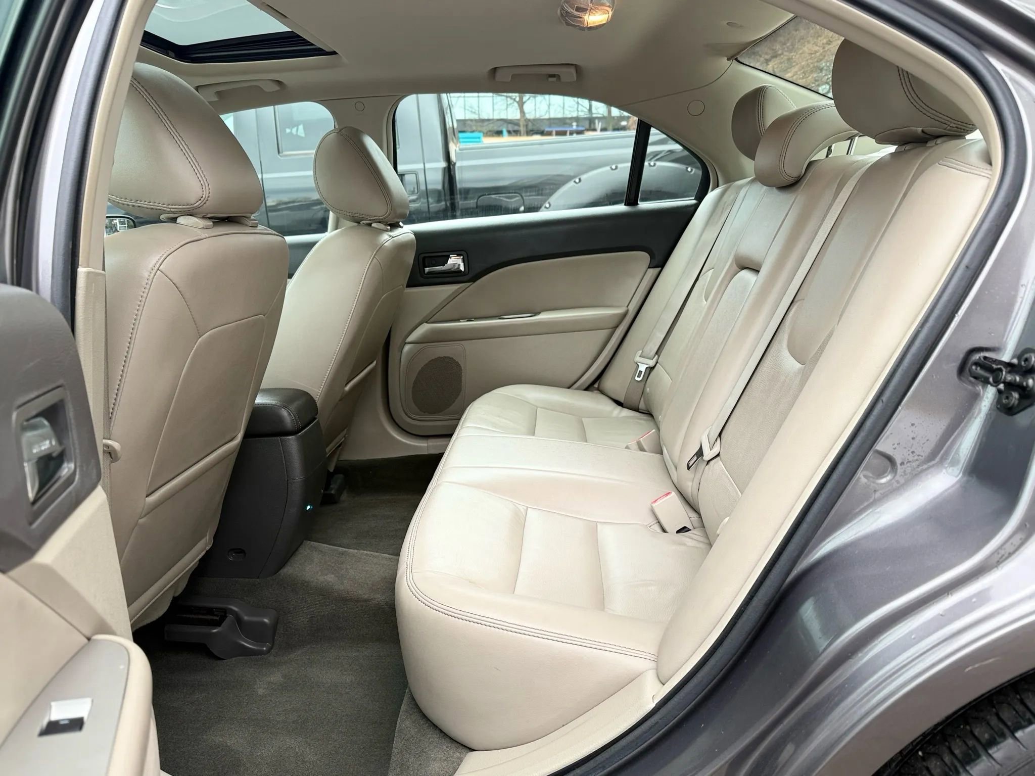 Used 2012 Ford Fusion SEL FWD image 26