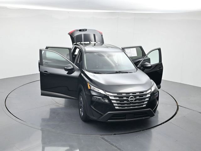 Used 2025 Nissan Rogue SV image 47