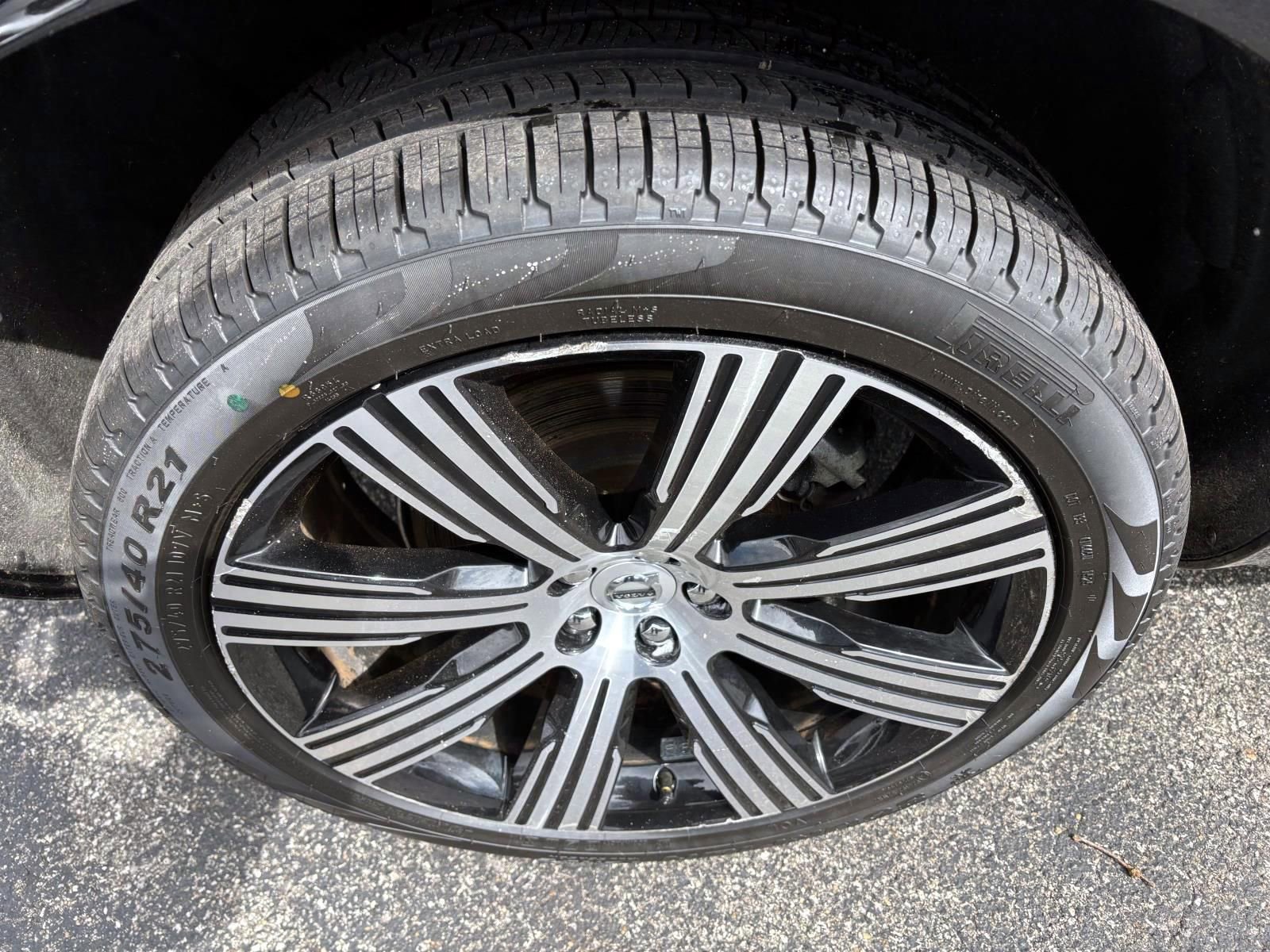 Used 2023 Volvo XC90 B6 Ultimate w/ Protection Package Premier image 10