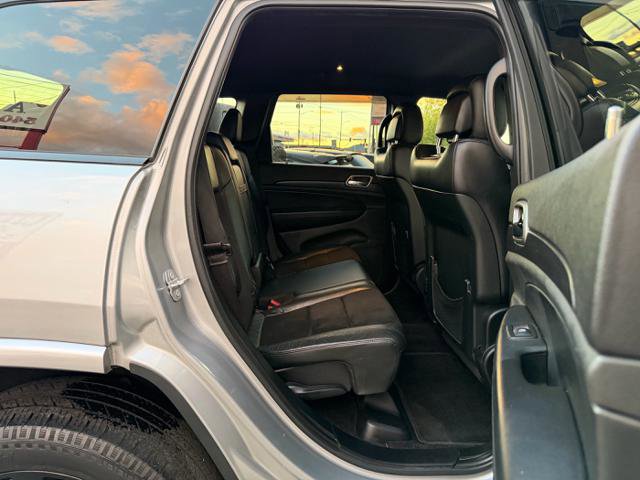 Used 2017 Jeep Grand Cherokee Altitude image 14