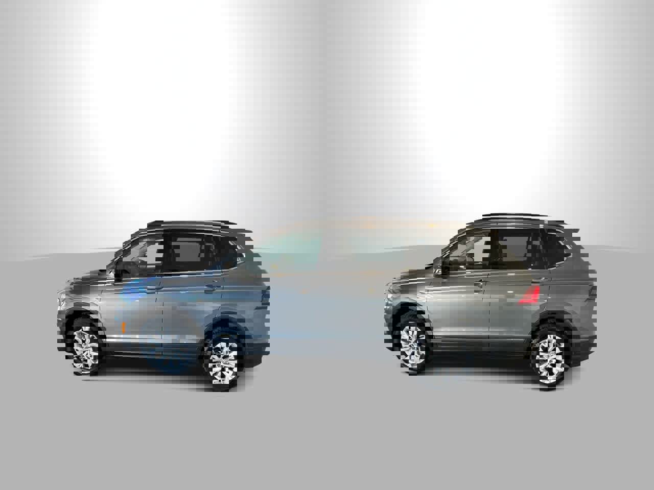 Used 2019 Volkswagen Tiguan SE image 5