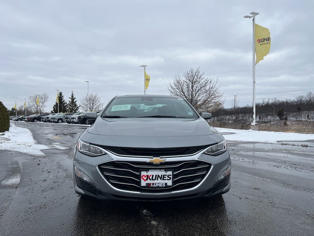 Used 2024 Chevrolet Malibu LT image 2