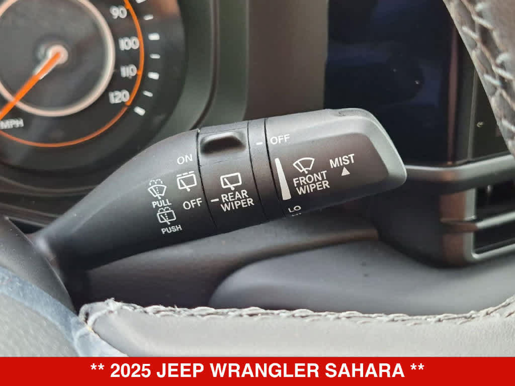 Used 2025 Jeep Wrangler Unlimited Sahara AWD/4WD image 25