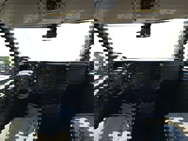 New 2025 GMC Savana 2500 LT w/ LT Preferred Equipment Group image 19