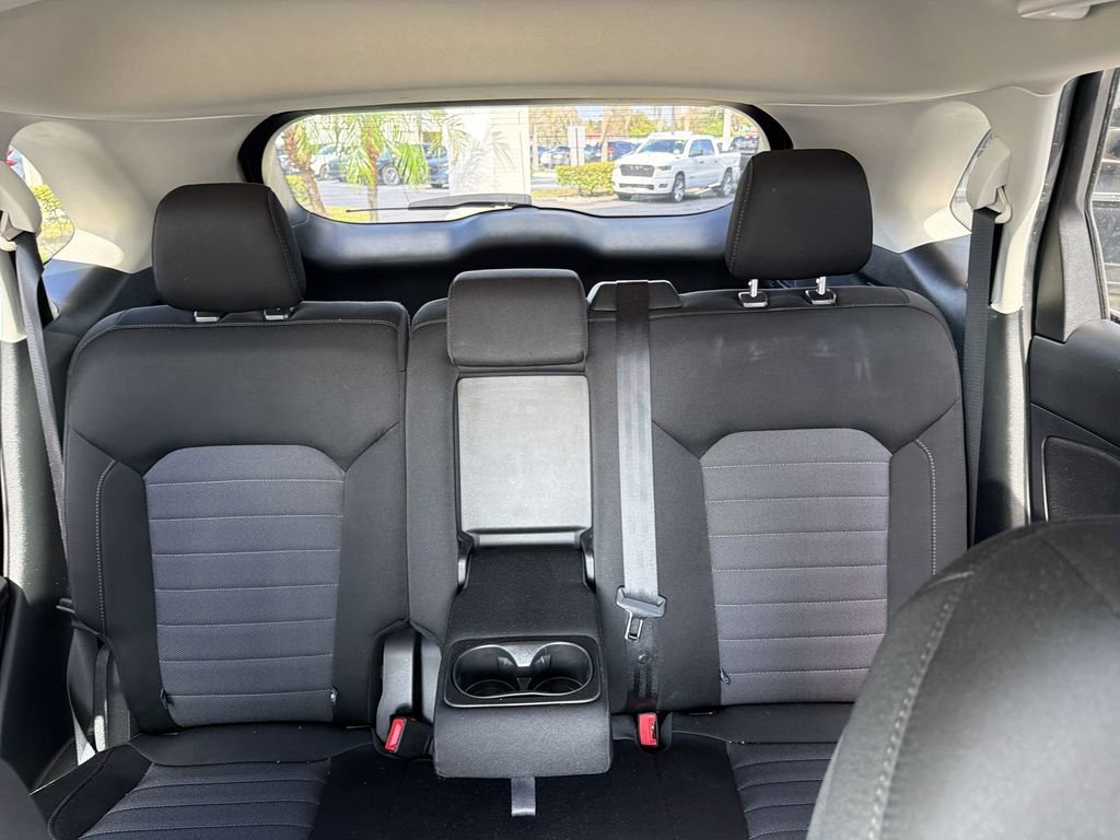 Used 2019 Ford Edge SE image 14