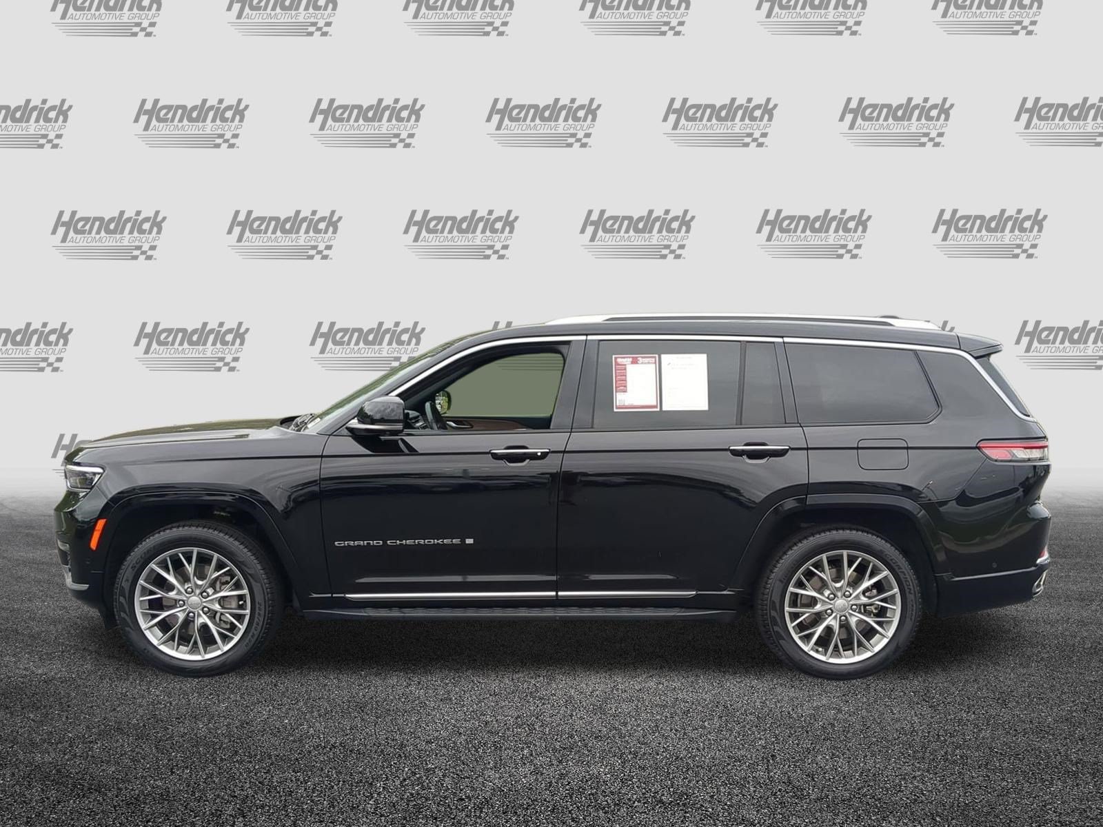Used 2022 Jeep Grand Cherokee L Summit w/ Luxury Tech Group V AWD/4WD image 7