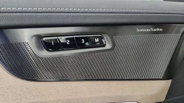 Certified 2026 Volvo XC90 B6 Plus w/ Protection Package Premier AWD/4WD image 11