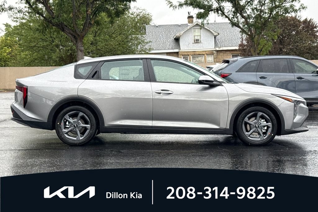 New 2026 Kia K4 FWD image 3