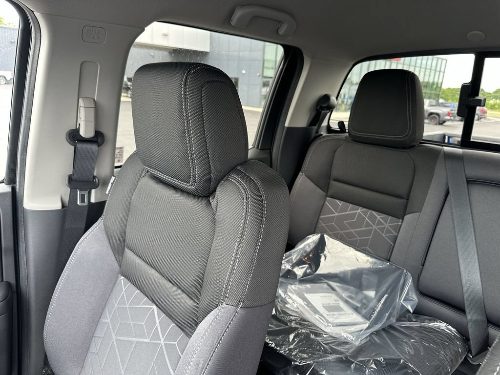 New 2026 Nissan Frontier SV w/ SV Convenience Package AWD/4WD image 12