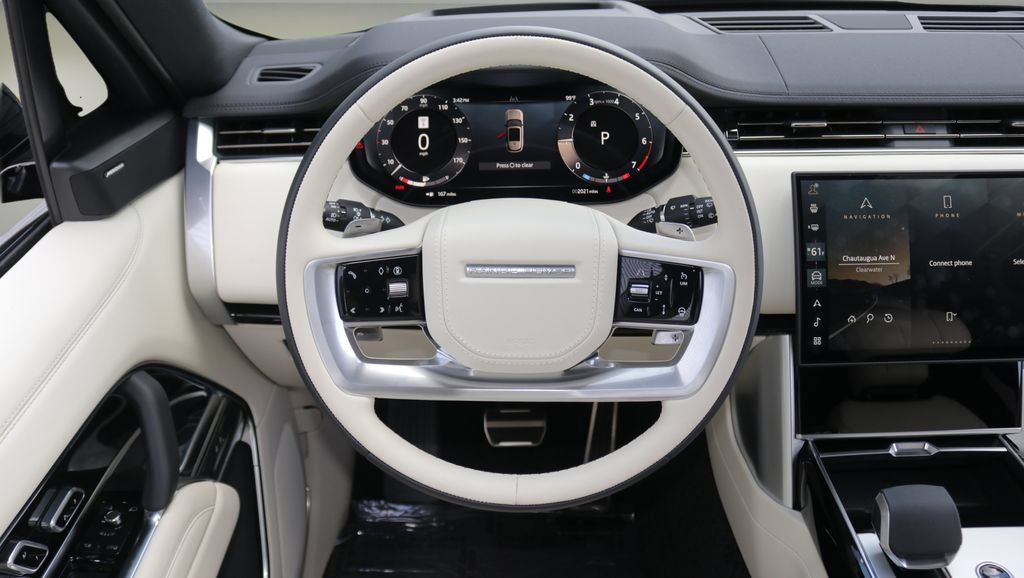 Used 2026 Land Rover Range Rover Long Wheelbase SE AWD/4WD image 13